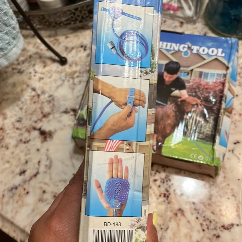 Pet  bathing tool for cats and dogs